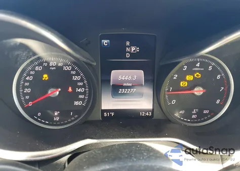 2015 Mercedes-Benz C 300 из США, поврежденный, VIN 55SWF4JB4FU051199